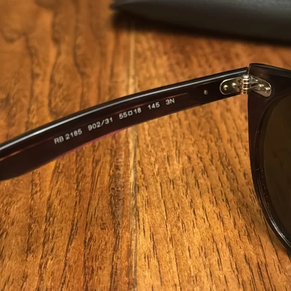 Ray-Ban Sunglasses - Picture 3 of 4